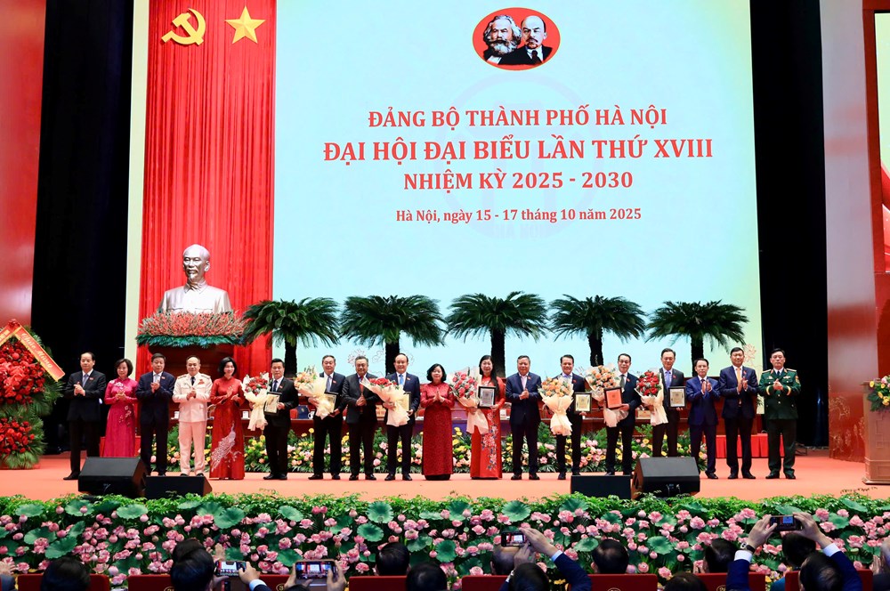 Bế mạc Đại hội đại biểu Đảng bộ Thành phố Hà Nội lần thứ XVIII - ảnh 3