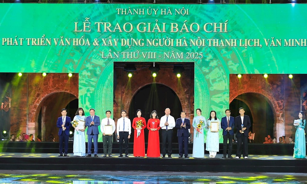 Trao giải Báo chí về phát triển văn hóa và xây dựng người Hà Nội thanh lịch, văn minh – năm 2025 - ảnh 2