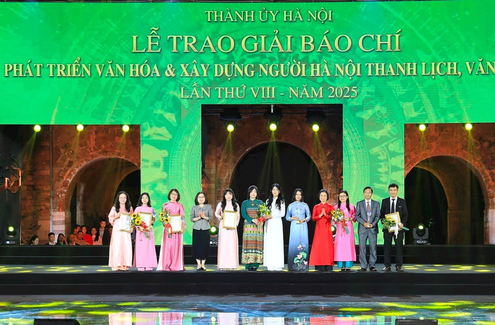 Trao giải Báo chí về phát triển văn hóa và xây dựng người Hà Nội thanh lịch, văn minh – năm 2025 - ảnh 4