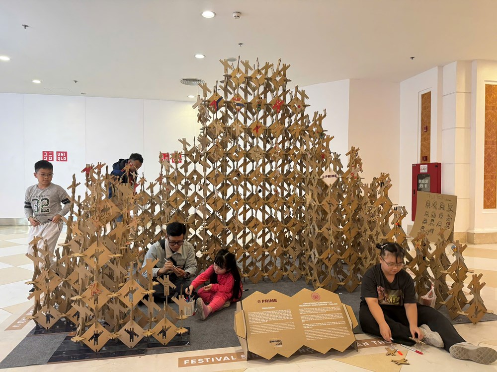 Liên hoan Sinh viên nội thất “Inside the Cardbox – Outside the City”- 2025 - ảnh 5
