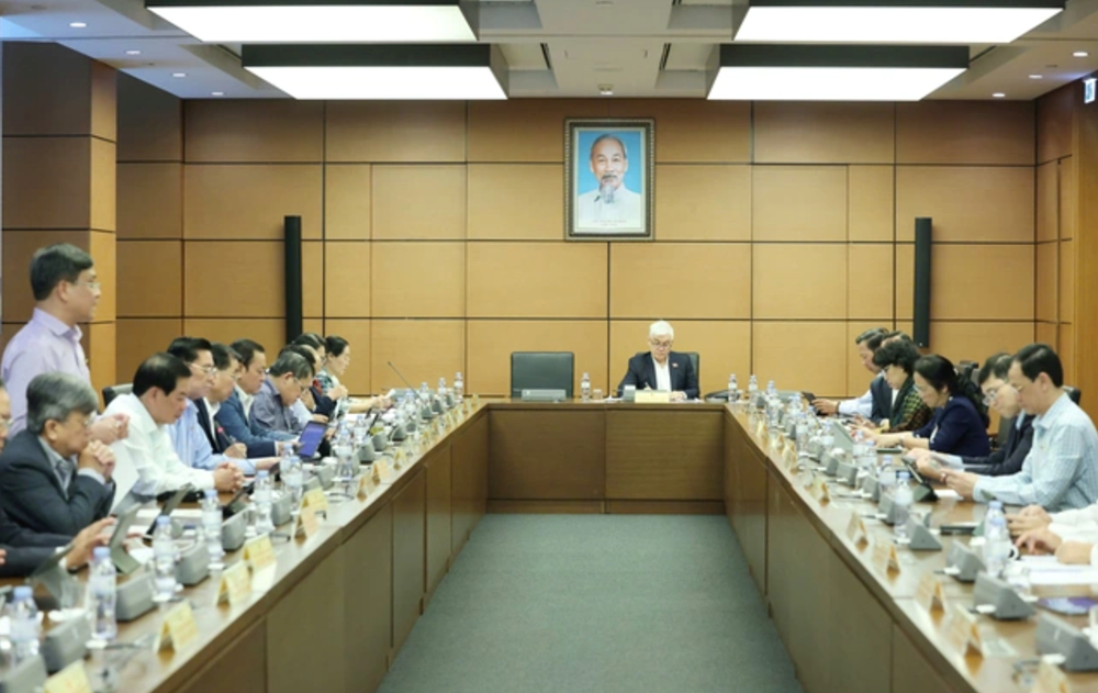 Kiến nghị cấm tuyệt đối đầu tư, kinh doanh thuốc lá thế hệ mới - ảnh 1