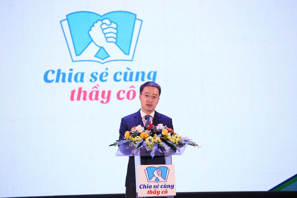 Vinh danh 80 thầy cô giáo tiêu biểu đang công tác tại các xã, phường, đặc khu vùng biên giới - ảnh 3