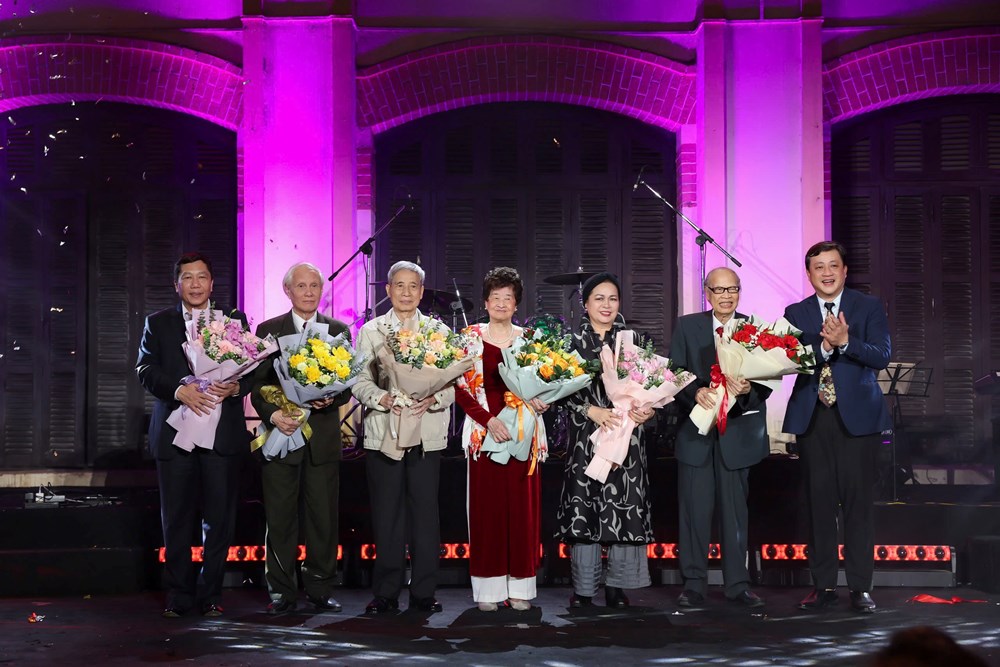 Trường CĐ Nghệ thuật Hà Nội kỷ niệm Ngày Nhà giáo Việt Nam - ảnh 1