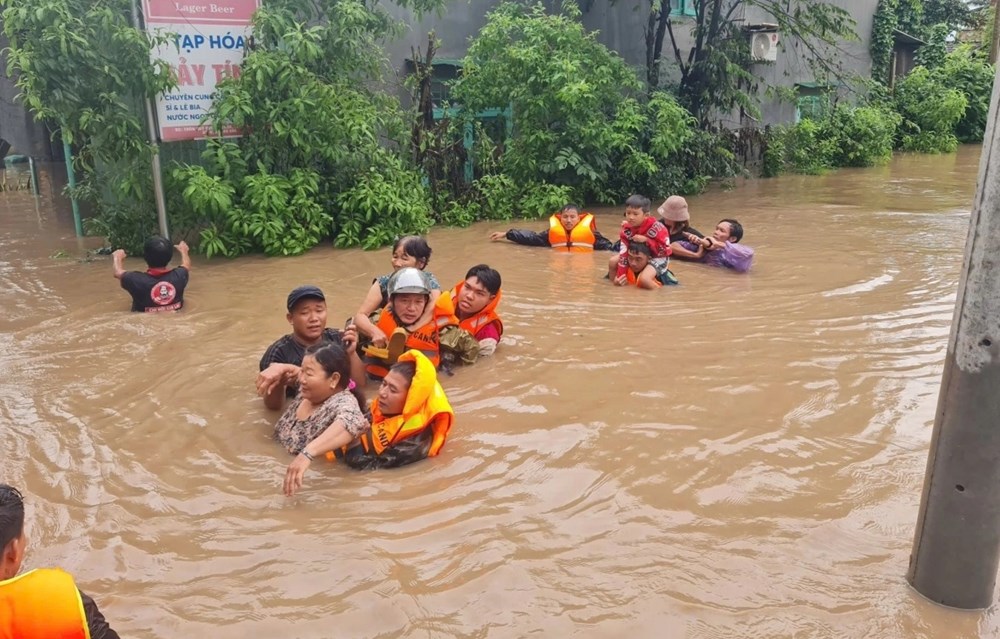 Thành ủy Hà Nội đề nghị xây dựng kế hoạch hỗ trợ các tỉnh bị ảnh hưởng mưa lũ - ảnh 1