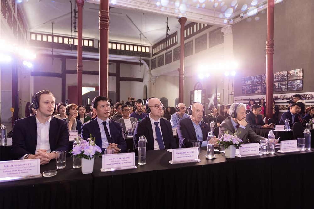 Bế mạc Photo Hanoi – Biennale 2025: Dấu ấn hợp tác quốc tế và xây dựng Thủ đô sáng tạo - ảnh 1