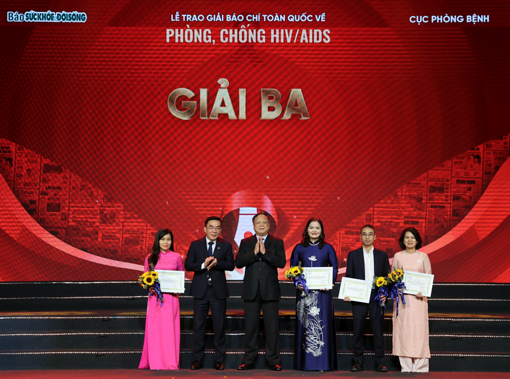 Trao Giải Báo chí toàn quốc về “Phòng, chống HIV/AIDS” - ảnh 3