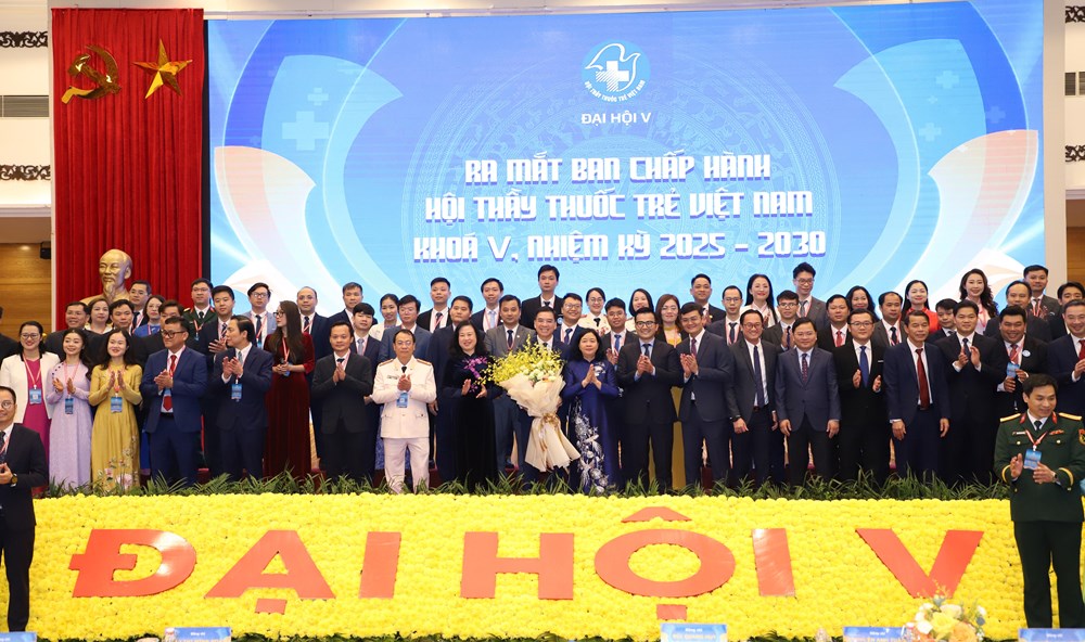 Thầy thuốc trẻ là lực lượng tiên phong, nòng cốt trong chuyển từ chữa bệnh sang phòng bệnh - ảnh 2