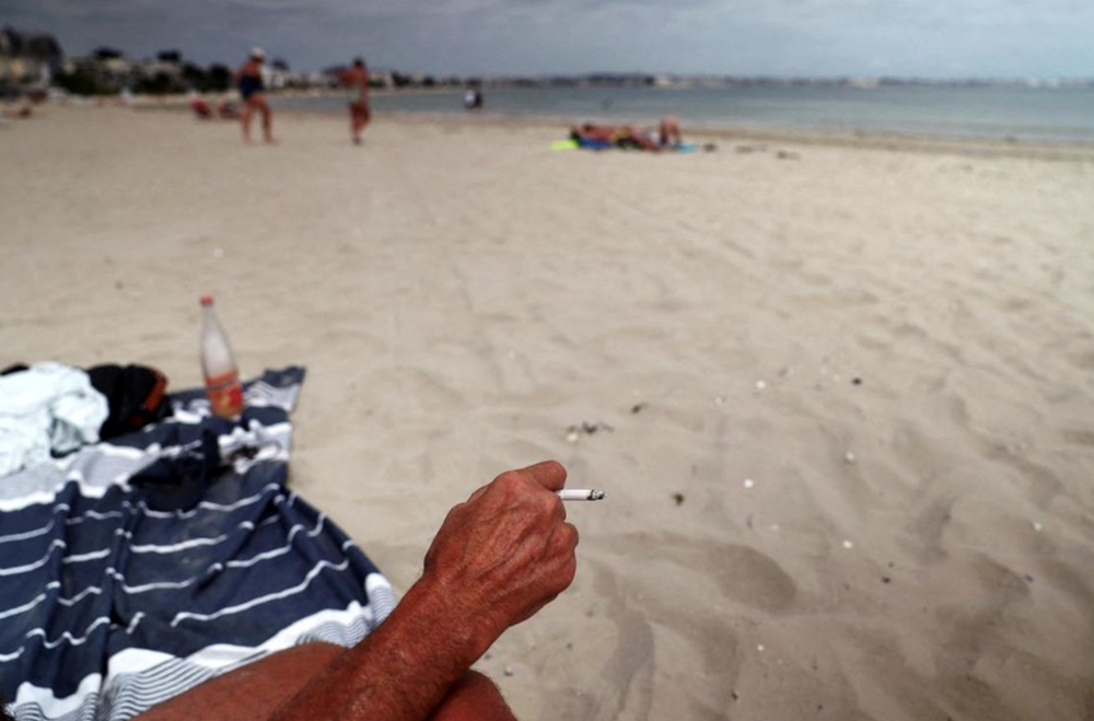 Pháp định vị sẽ là một trong những quốc gia chủ động về kiểm soát thuốc lá - ảnh 1