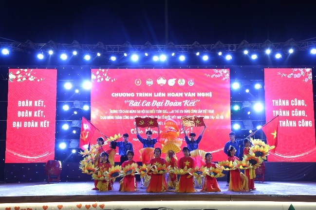Tưng bừng chương trình liên hoan văn nghệ “Bài ca Đại đoàn kết” - ảnh 1