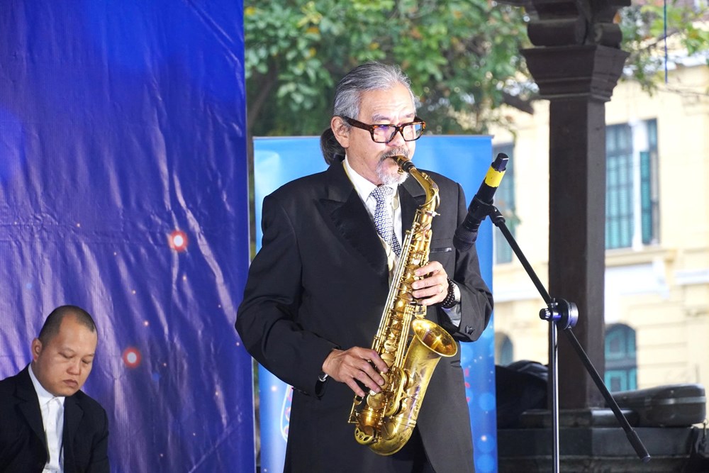 “Âm nhạc cuối tuần” – điểm hẹn văn hóa cộng đồng giữa lòng Thủ đô - ảnh 1