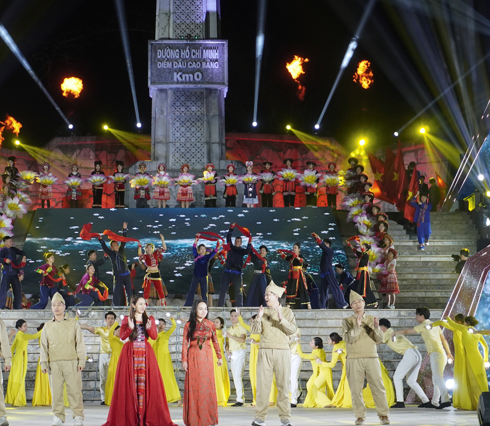 Hành trình từ cội nguồn: Cầu truyền hình kỷ niệm 85 năm Bác Hồ về nước - ảnh 1