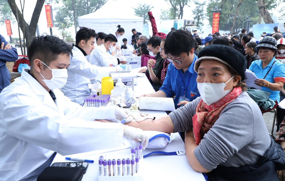 Tư vấn, chăm sóc sức khoẻ miễn phí cho người cao tuổi Thủ đô - ảnh 1