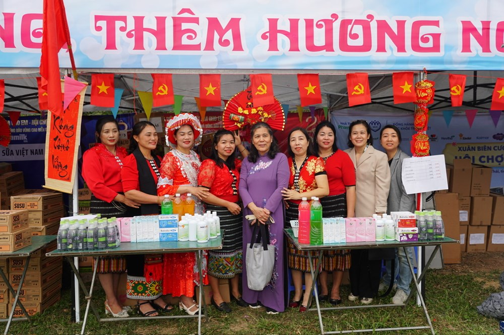 “Xuân biên cương” mang Tết ấm cho em sau thiên tai - ảnh 2