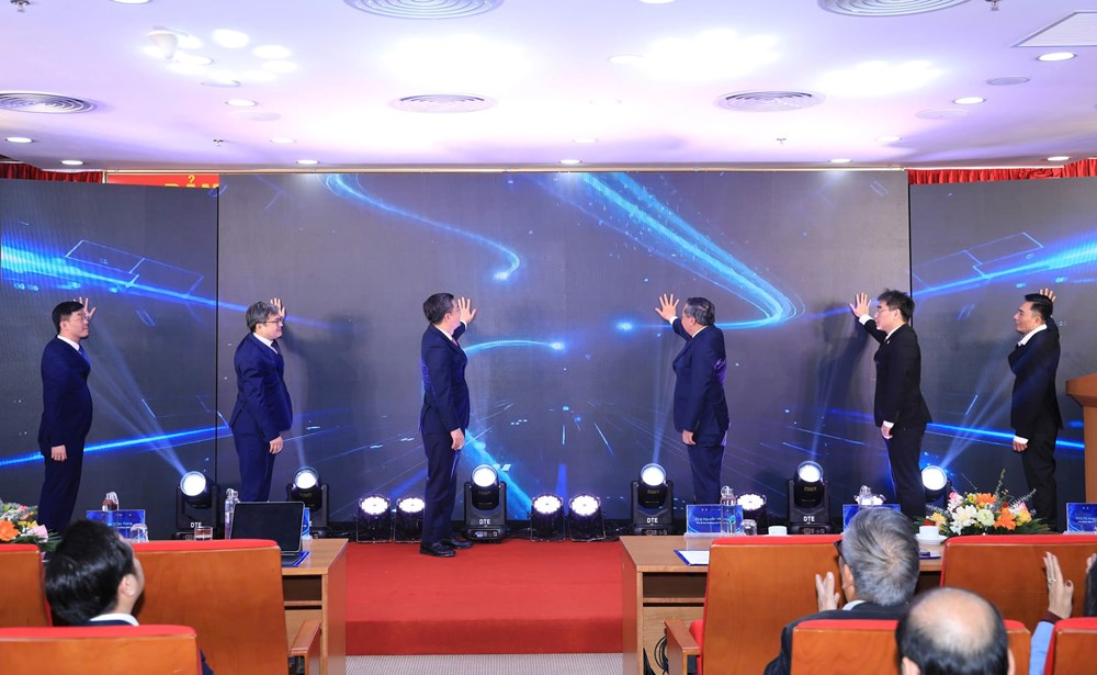 Hà Nội ra mắt sàn Giao dịch công nghệ và chợ Chuyển đổi số - ảnh 1