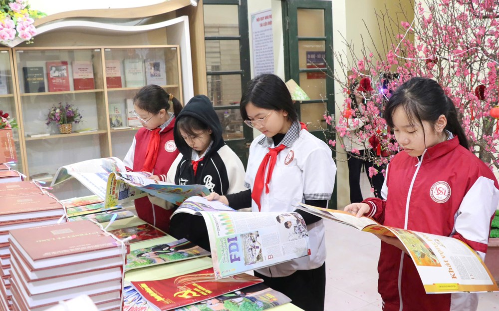 Bắc Ninh: Khai mạc trưng bày hơn 600 tài liệu về Đảng Cộng sản Việt Nam và chào Xuân Bính Ngọ - ảnh 2