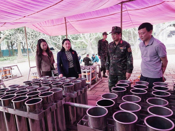 Ngoại thành Hà Nội sẵn sàng bắn pháo hoa đêm Giao thừa - ảnh 2
