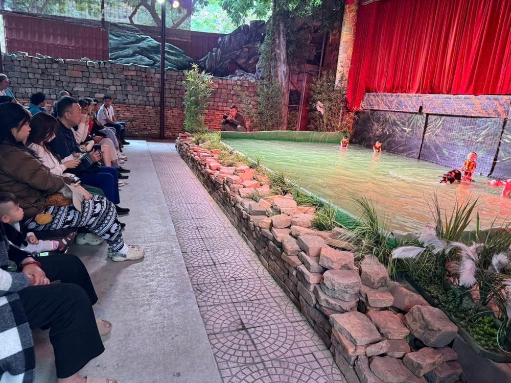 Du Xuân những ngày cuối của kỳ nghỉ Tết Nguyên đán Bính Ngọ - ảnh 5