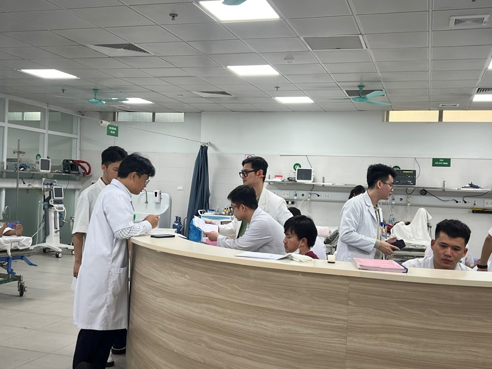 Hơn 1.000 ca cấp cứu tại Bệnh viện Việt Đức, một nửa do tai nạn giao thông - ảnh 3