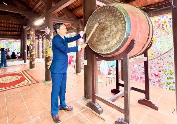 Tưng bừng khai hội đền Măng Sơn - ảnh 3