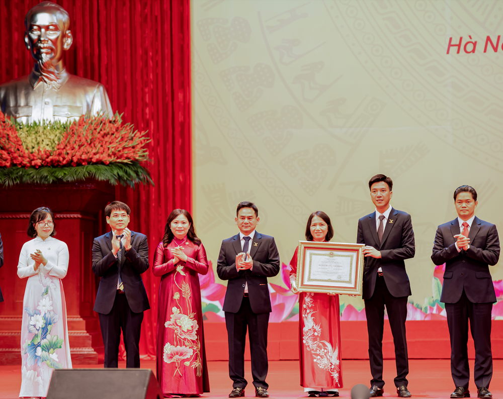 Hệ thống Y tế Medlatec đón nhận Huân chương Lao động hạng Nhì - ảnh 1