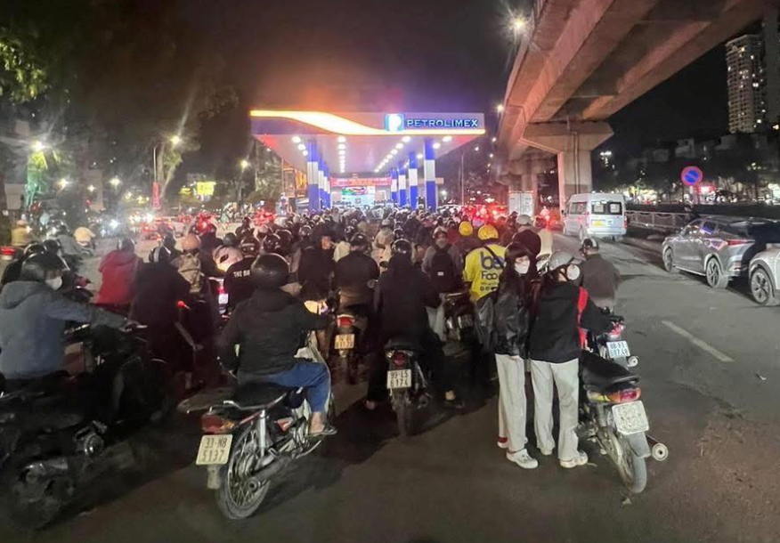 Hà Nội tăng cường kiểm tra, giám sát hoạt động kinh doanh xăng dầu - ảnh 1