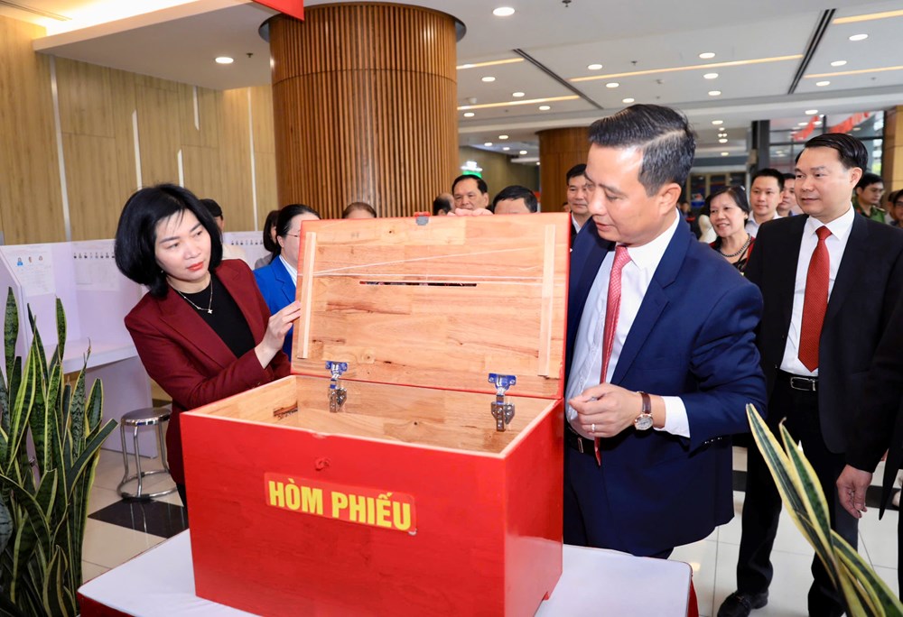 Phường Hoàng Mai: Rà soát từng đối tượng, không bỏ sót quyền lợi của cử tri - ảnh 1