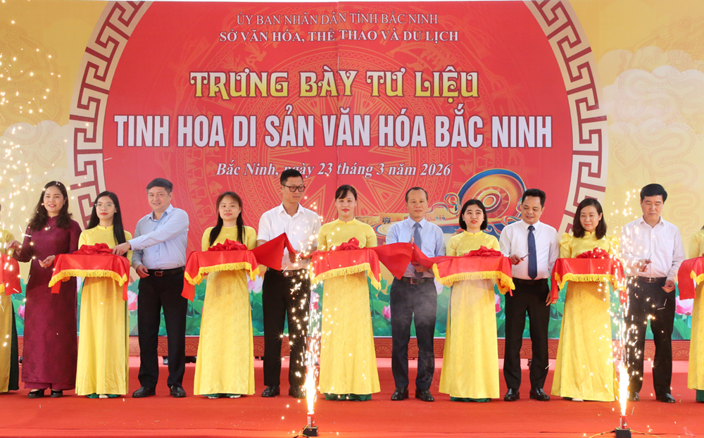 Trưng bày tư liệu “Tinh hoa di sản văn hóa Bắc Ninh” - ảnh 1