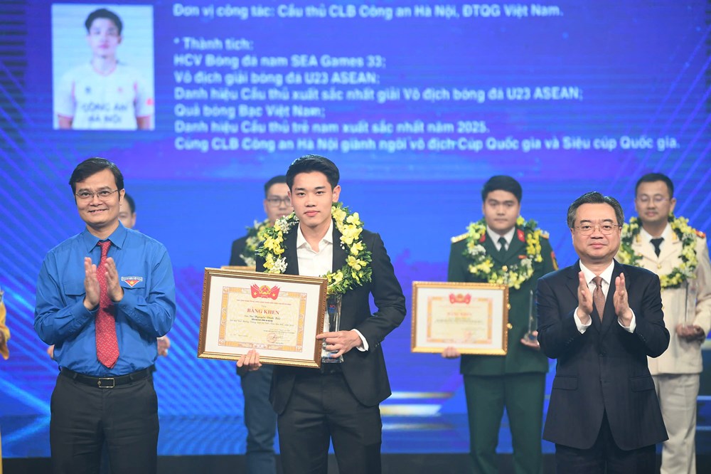 Lễ trao Giải thưởng Gương mặt trẻ Việt Nam tiêu biểu năm 2025 - ảnh 3