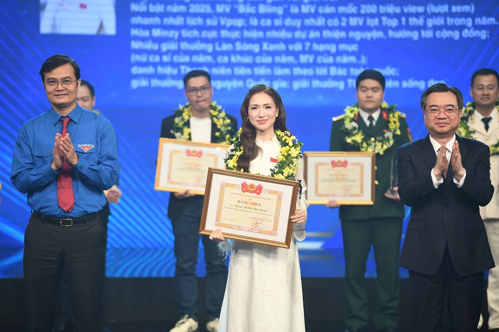 Lễ trao Giải thưởng Gương mặt trẻ Việt Nam tiêu biểu năm 2025 - ảnh 4