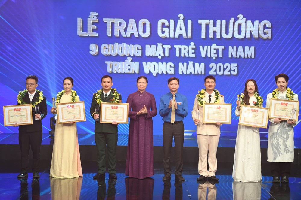 Lễ trao Giải thưởng Gương mặt trẻ Việt Nam tiêu biểu năm 2025 - ảnh 5