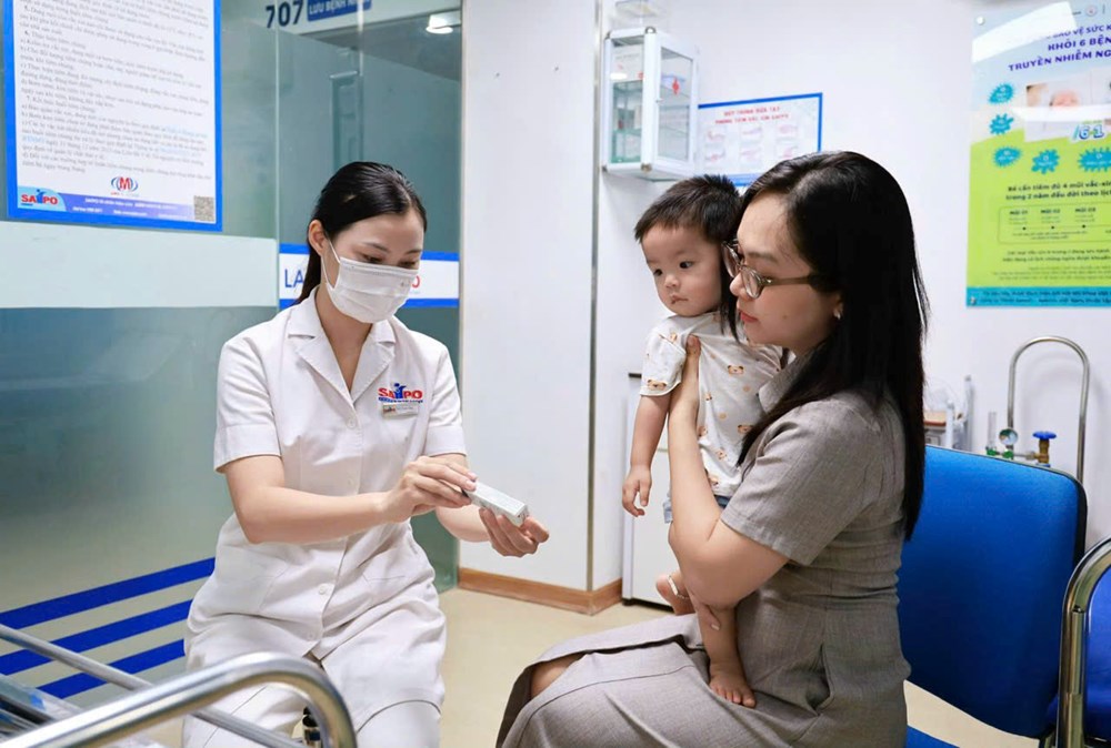 Bé gái 6 tuổi mắc cúm mùa và 28 ngày giành giật sự sống - ảnh 2