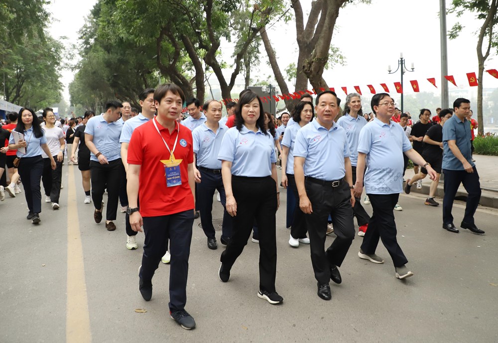 Ứng dụng công nghệ, AI trong khám chữa bệnh cho người dân - ảnh 1