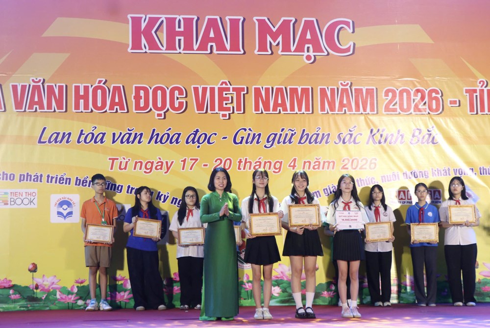 Mỗi cuốn sách là một viên gạch xây dựng nên bản lĩnh và trí tuệ Việt Nam - ảnh 3