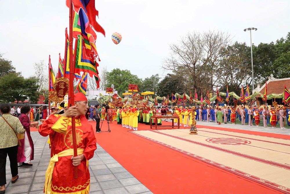 Lễ hội Bình Đà 2026: Trang nghiêm nghi lễ dâng hương Quốc Tổ Lạc Long Quân - ảnh 7