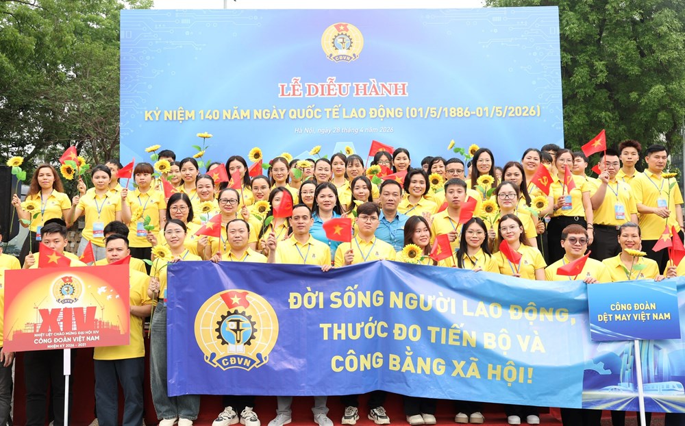 Tuyên dương Chủ tịch công đoàn tiêu biểu nhân kỷ niệm Ngày Quốc tế Lao động - ảnh 7