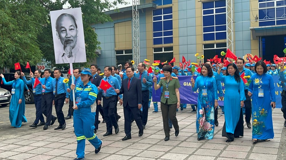 Tuyên dương Chủ tịch công đoàn tiêu biểu nhân kỷ niệm Ngày Quốc tế Lao động - ảnh 6