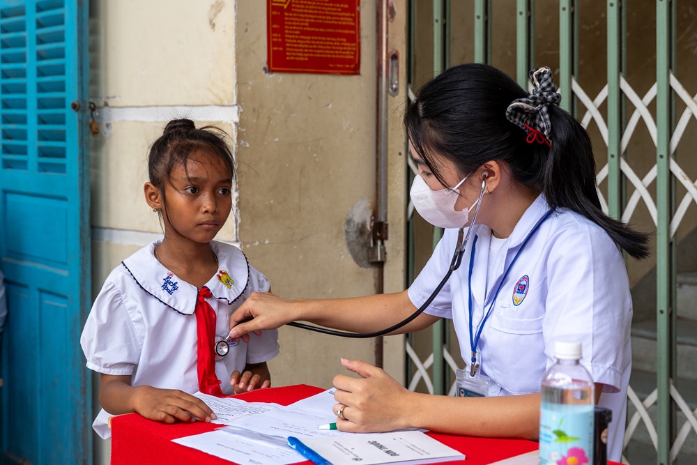 Trạm sức khỏe: Chăm sóc dinh dưỡng cho trẻ em khó khăn - ảnh 2