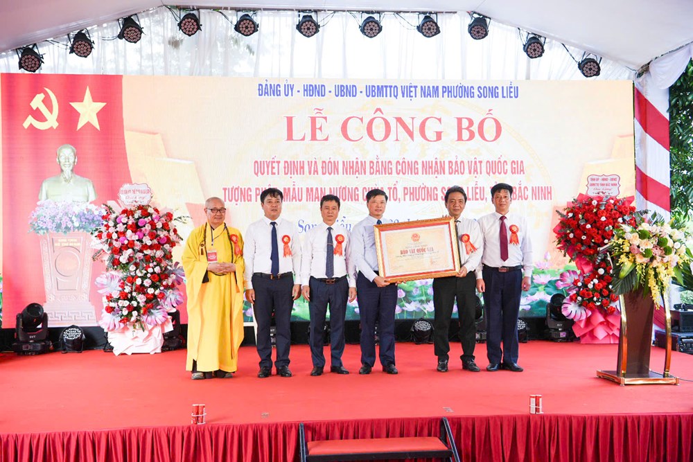 Bắc Ninh: Chùa Tổ đón nhận Bằng công nhận Bảo vật quốc gia Tượng Phật bằng gỗ Mẫu Man Nương - ảnh 4
