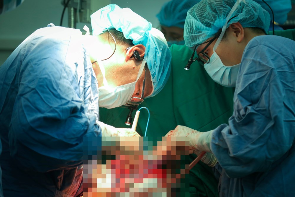 Dấu ấn ghép tạng: 21 bệnh nhân được hồi sinh trong một tuần - ảnh 1