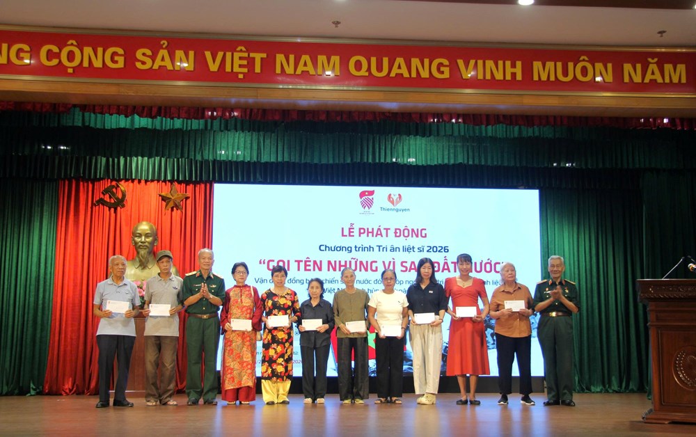 Phát động chương trình tri ân liệt sĩ “Gọi tên những Vì sao đất nước” - ảnh 8
