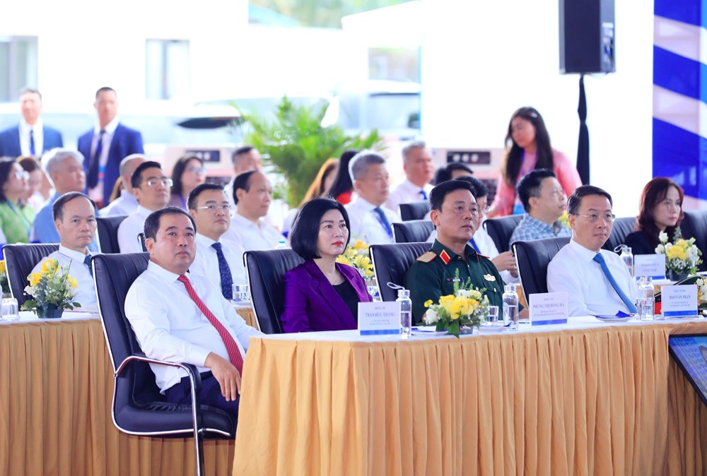 Thủ tướng Lê Minh Hưng dự Lễ khởi công đồng thời 3 dự án nhà ở cho thuê, 5 tuyến đường sắt đô thị tại Hà Nội - ảnh 3