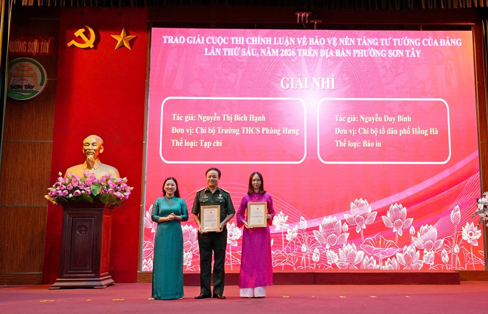 Phường Sơn Tây trao giải Cuộc thi chính luận về bảo vệ nền tảng tư tưởng của Đảng - ảnh 2