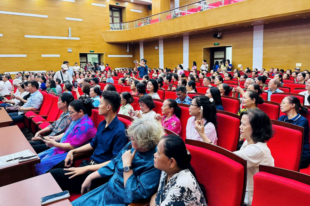 Lần đầu tiên Hà Nội tổ chức phiên giao dịch việc làm cho người cao tuổi - ảnh 2