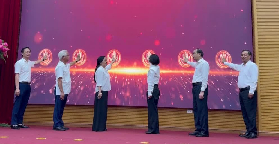 Lần đầu tiên Hà Nội tổ chức phiên giao dịch việc làm cho người cao tuổi - ảnh 1