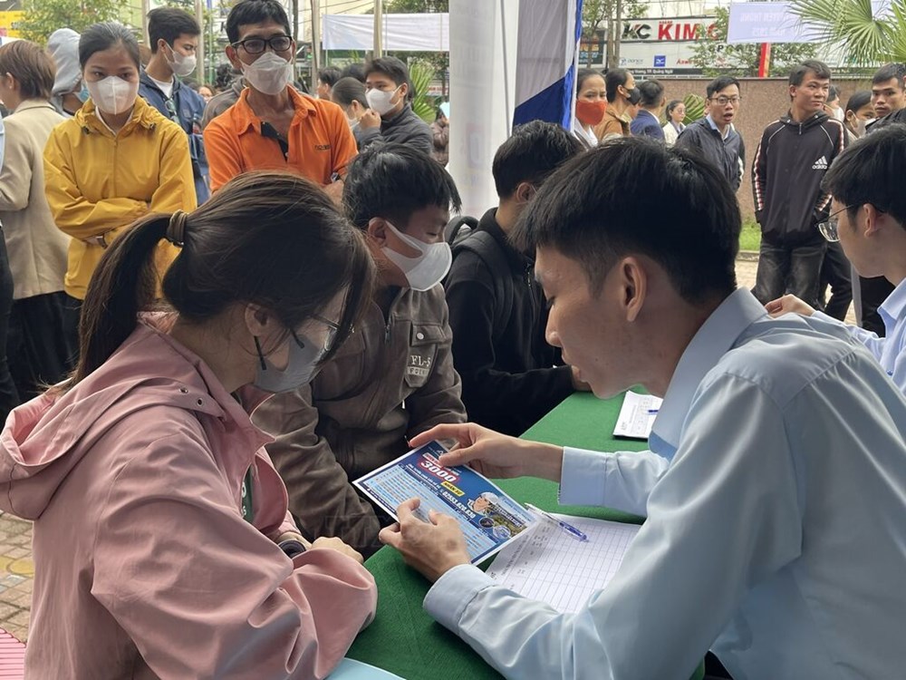 Bắt buộc đưa nội dung chăm lo, hỗ trợ NLĐ là người dân tộc thiểu số vào báo cáo định kỳ - ảnh 1