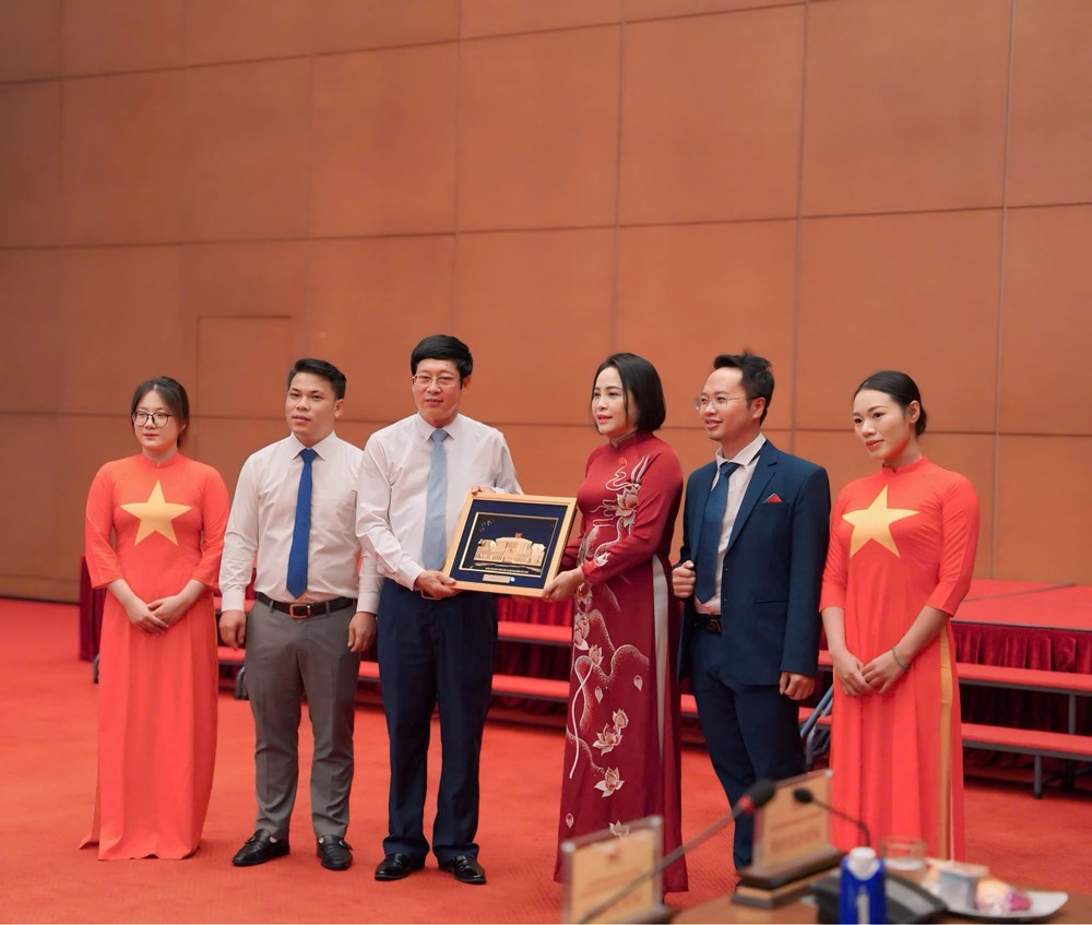 Phó Chủ tịch Quốc hội Nguyễn Thị Thanh gặp mặt Mẹ Việt Nam Anh hùng, người có công tiêu biểu - ảnh 5