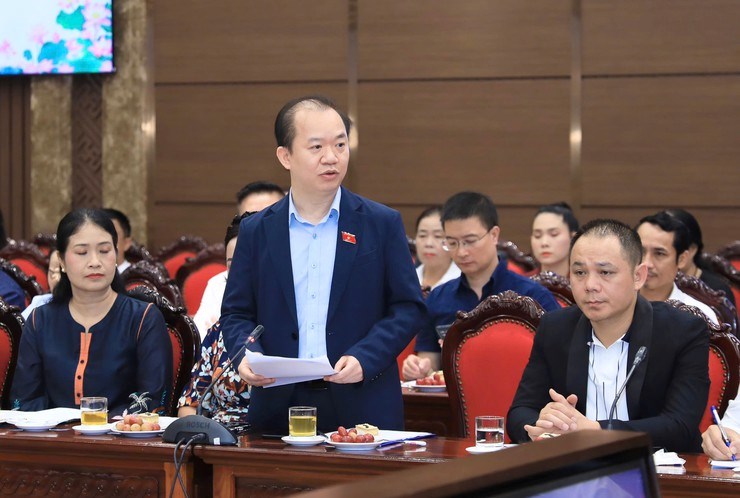 Bí thư Thành ủy Hà Nội: Trọng dụng trí thức, văn nghệ sĩ để kiến tạo động lực phát triển mới - ảnh 5