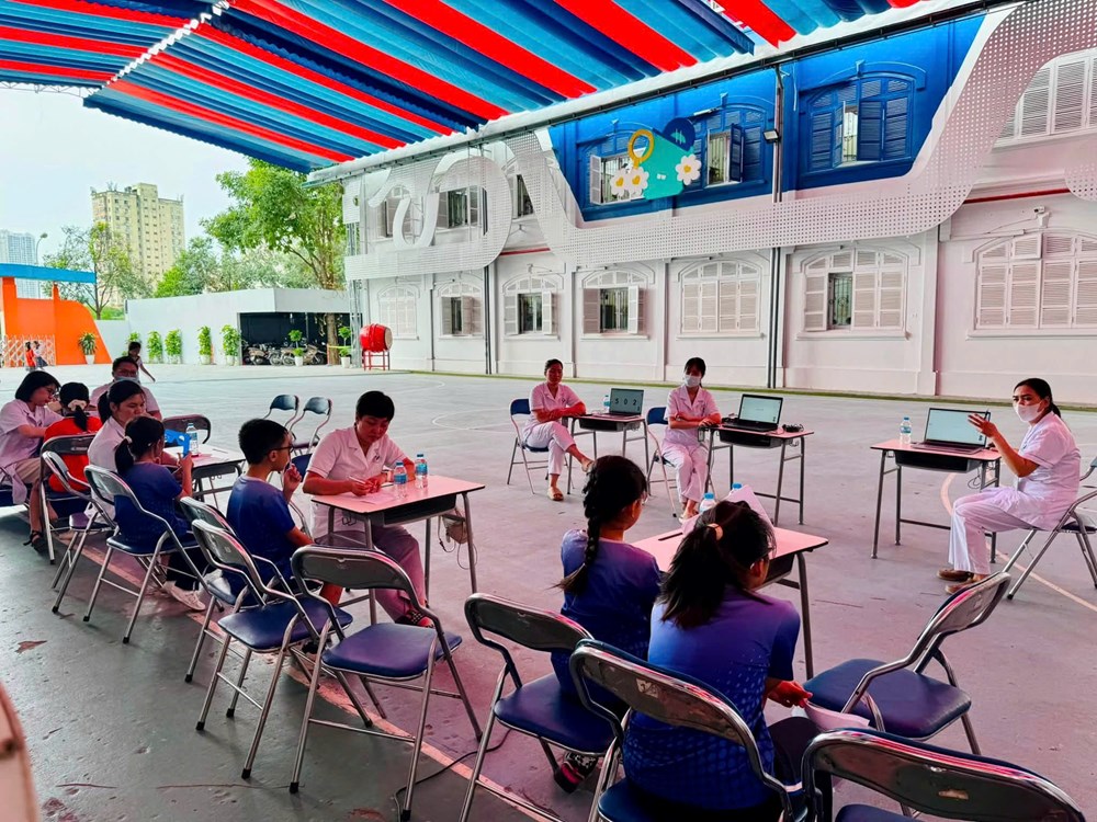 Hà Nội khám sức khỏe miễn phí cho trẻ em mầm non và học sinh phổ thông - ảnh 2