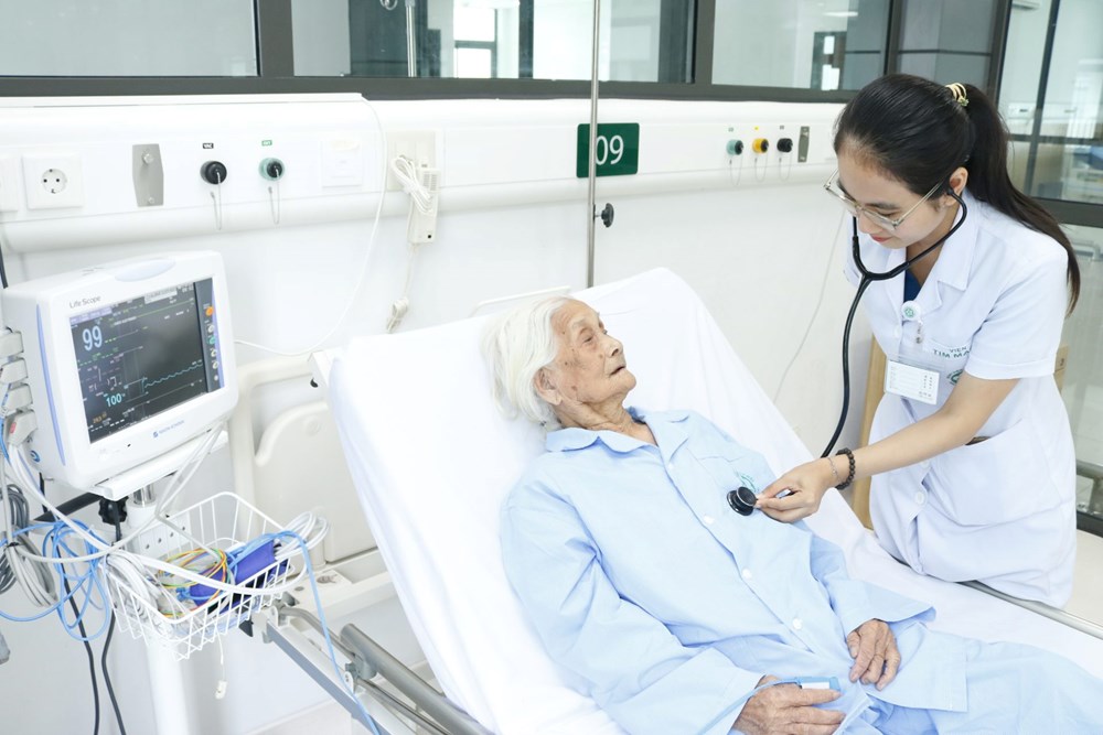 Ứng trực 24/7, không gián đoạn khám, chữa bệnh trong dịp nghỉ lễ Quốc khánh 2.9 - ảnh 2