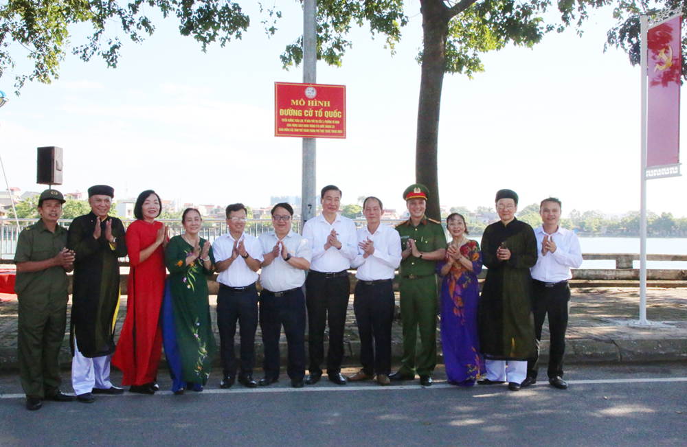  “Đường cờ Tổ quốc” – thêm một cách thể hiện niềm tự hào về quê hương Kinh Bắc - ảnh 1
